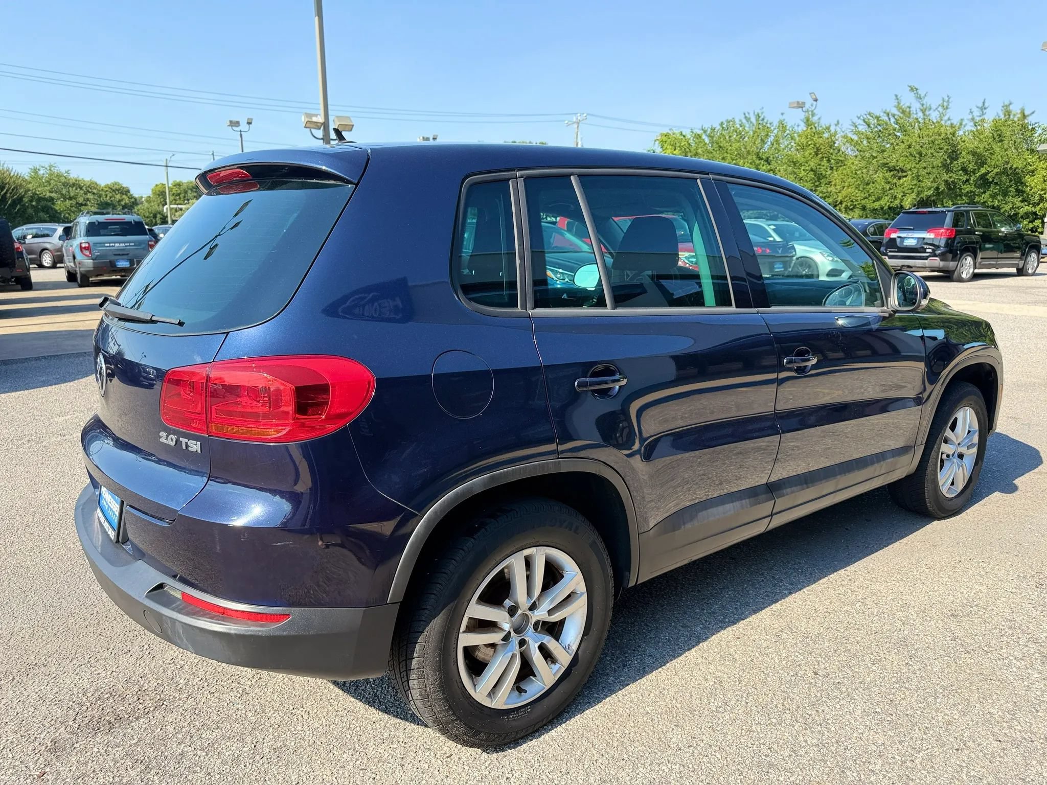 Used 2012 Volkswagen Tiguan LE FWD image 20