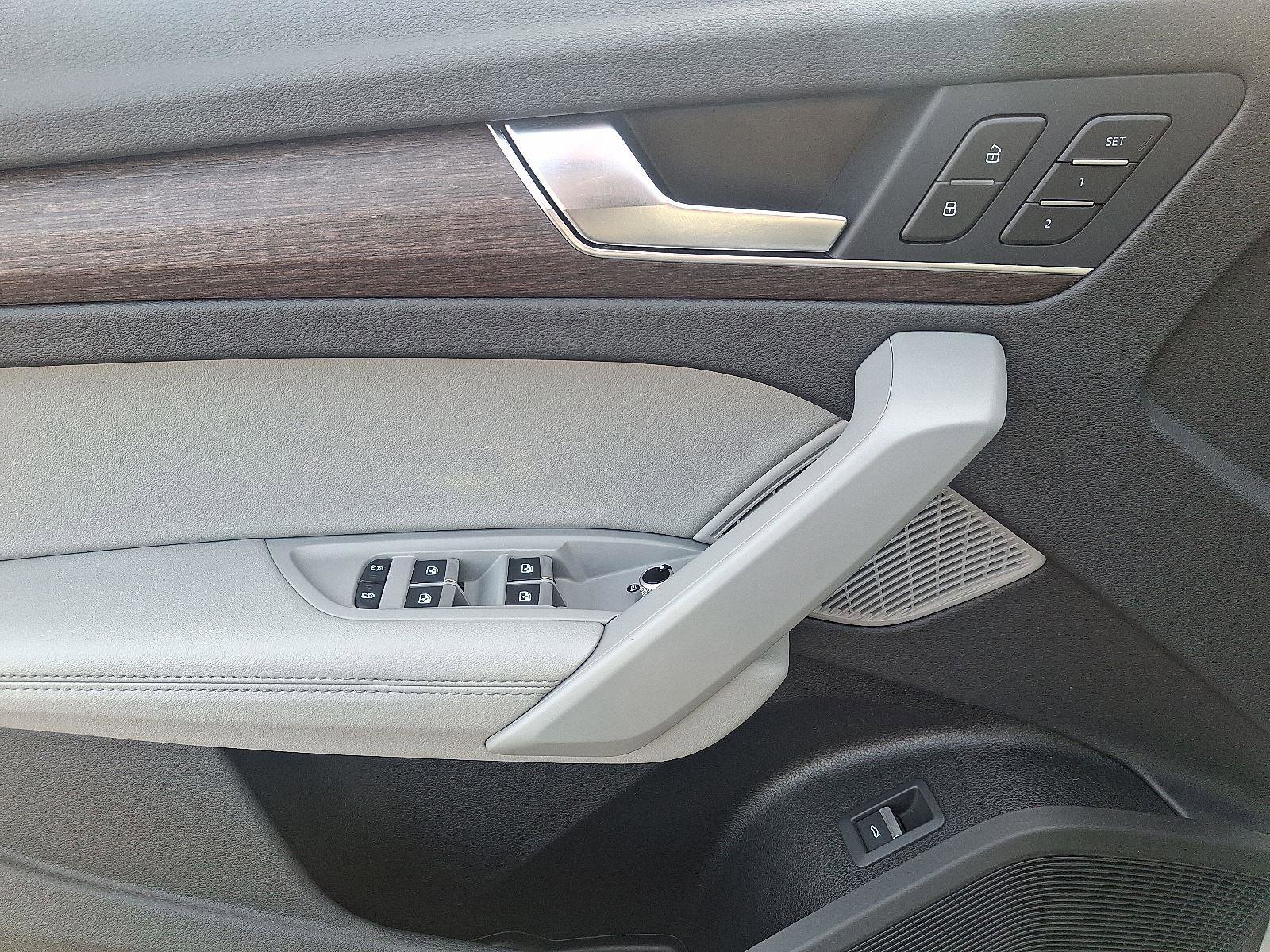 Used 2024 Audi Q5 2.0T Premium Plus w/ Premium Plus Package image 13