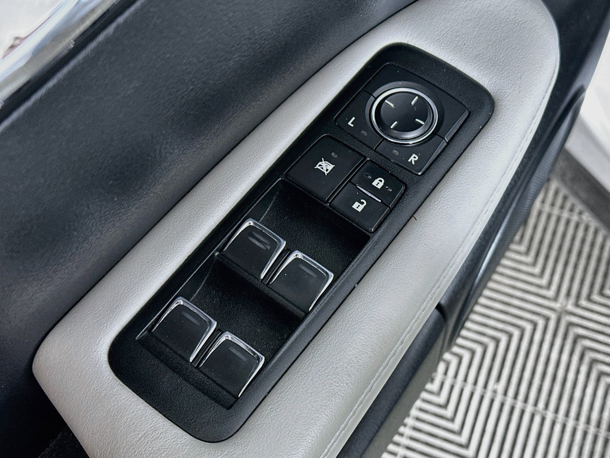 Used 2018 Lexus RX 350 AWD w/ Accessory Package image 17