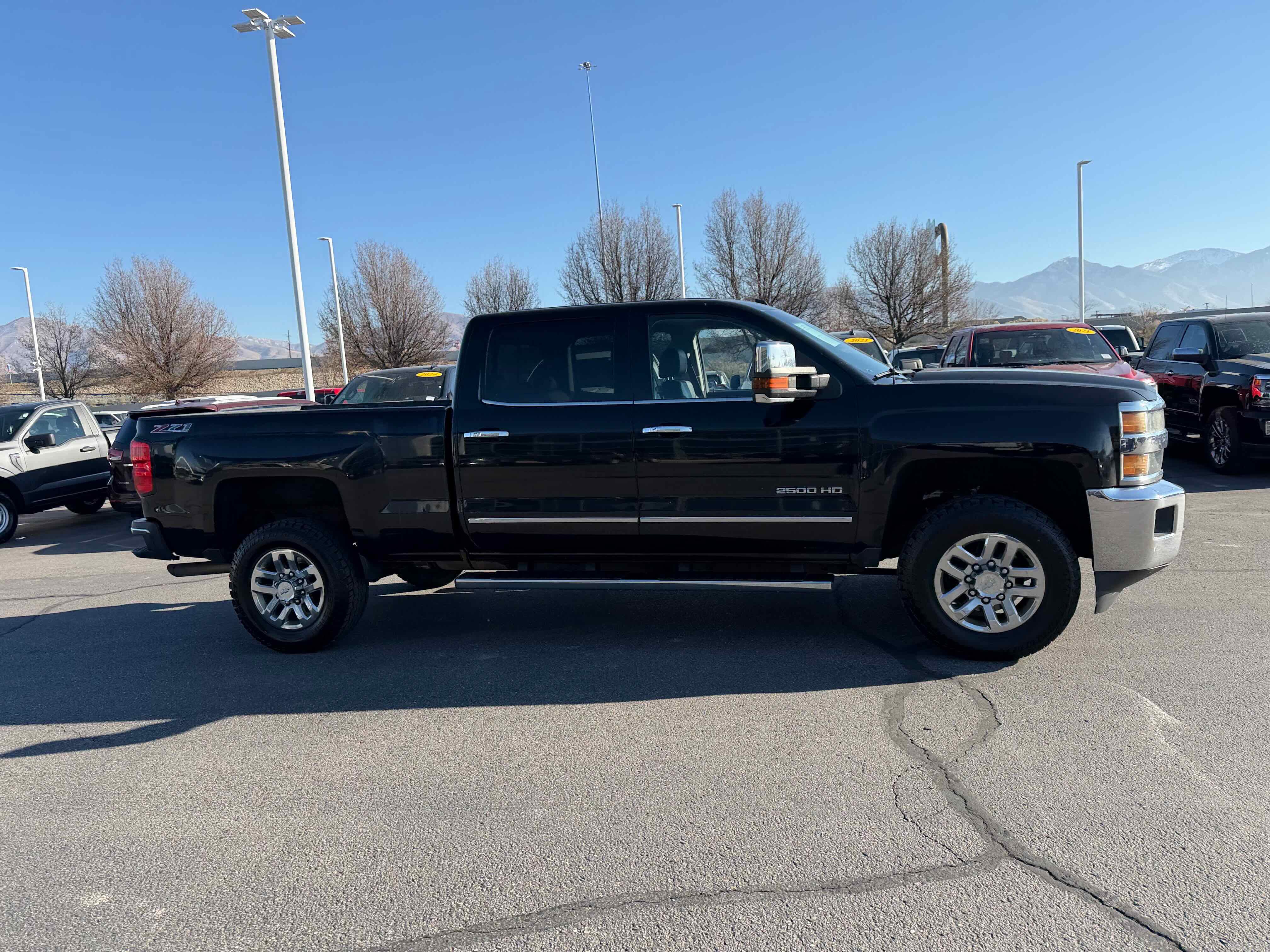Used 2015 Chevrolet Silverado 2500 LTZ w/ LTZ Plus Package image 9