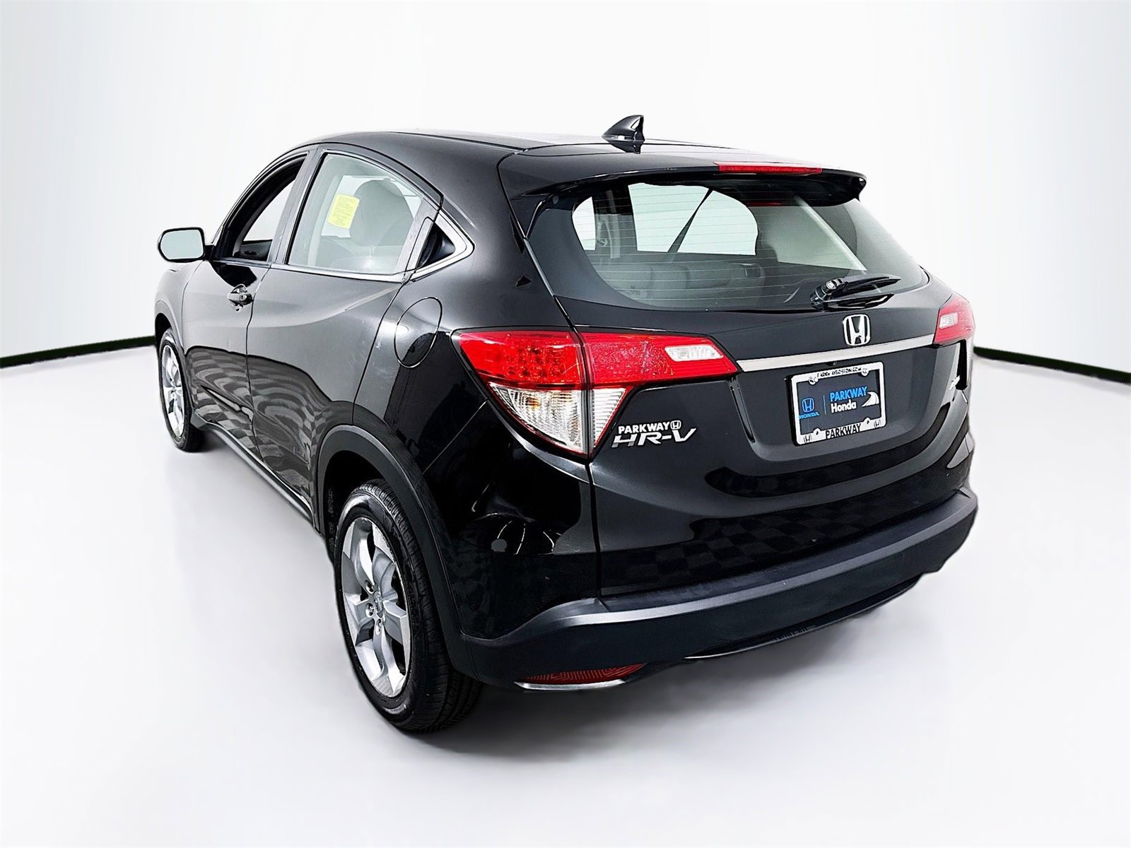 Used 2019 Honda HR-V LX image 5