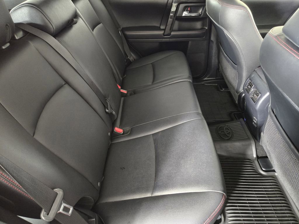Used 2019 Toyota 4Runner TRD Off-Road Premium AWD/4WD image 33
