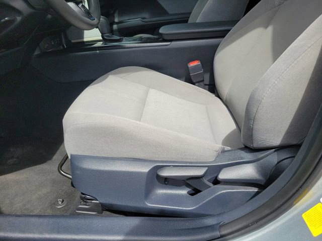 Used 2025 Toyota Camry LE FWD image 17
