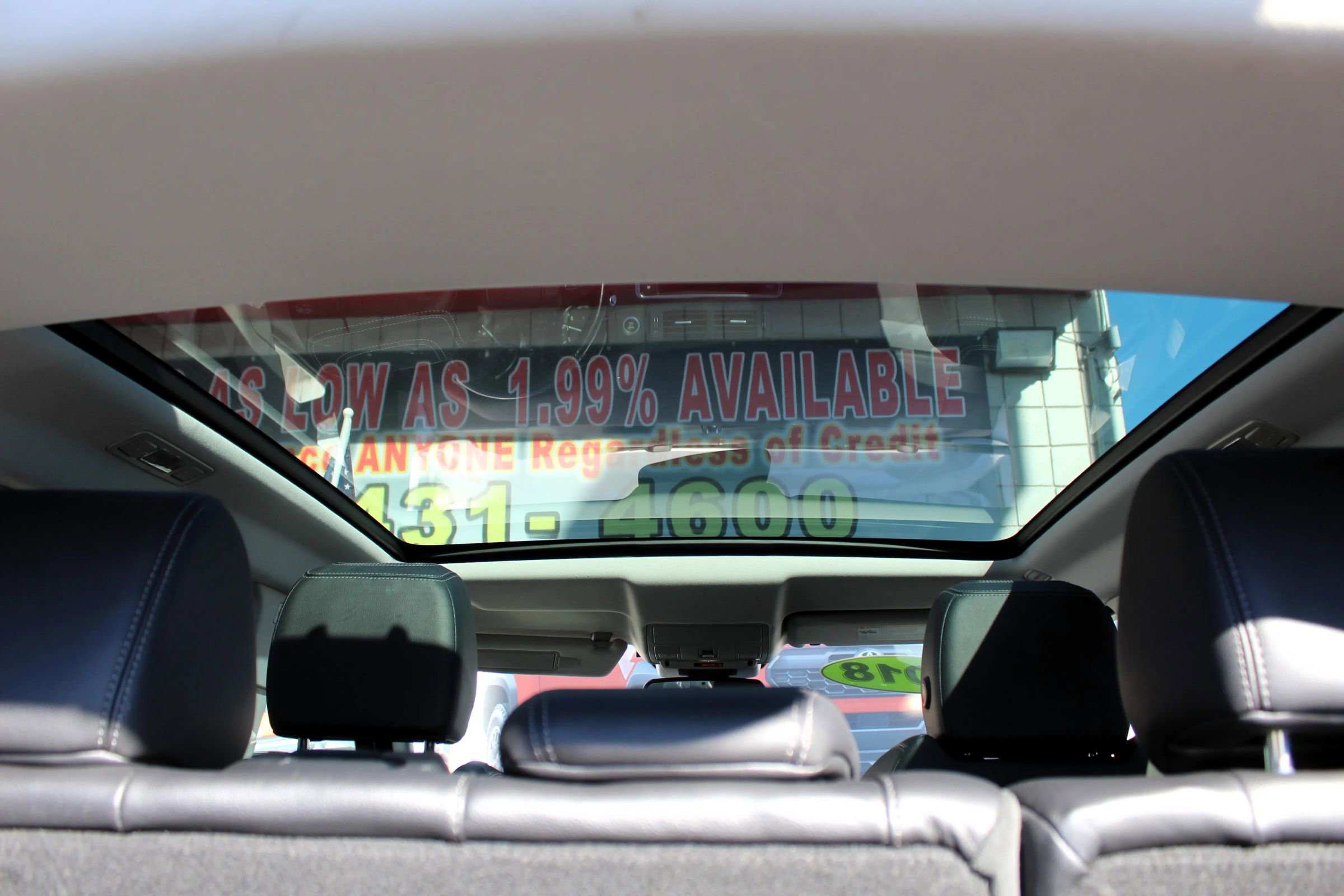 Used 2018 Land Rover Range Rover Evoque SE Sport Utility 4D image 11