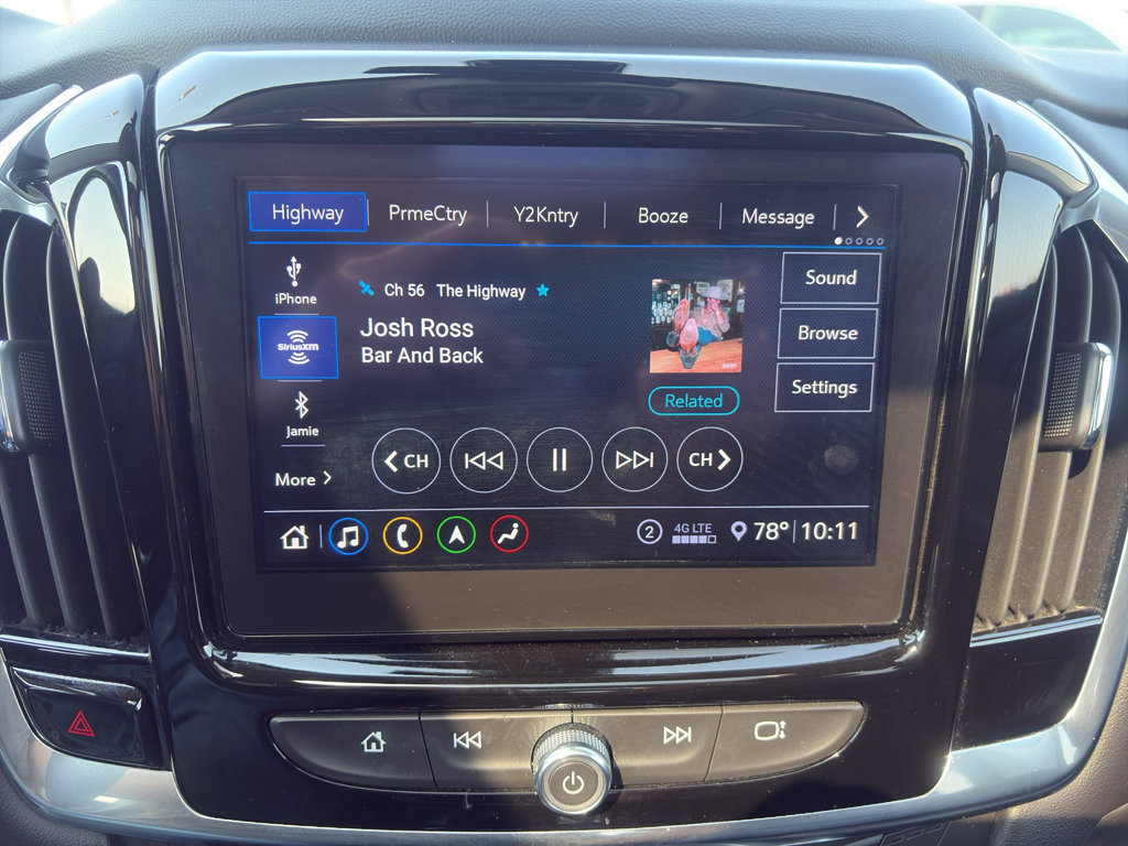 Used 2021 Chevrolet Traverse High Country AWD/4WD image 16