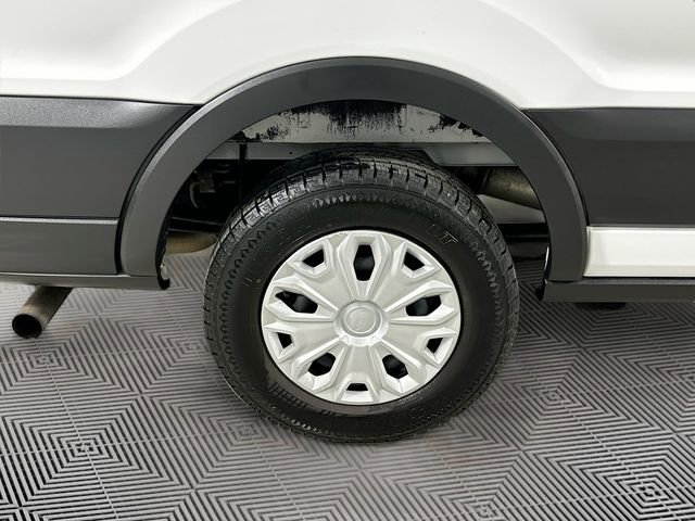 Used 2023 Ford Transit 350 XLT image 28
