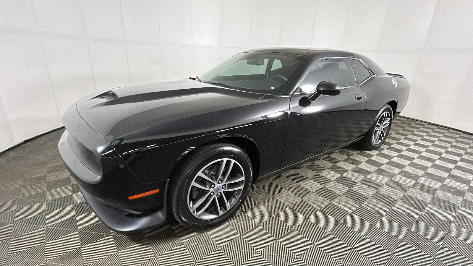 Used 2019 Dodge Challenger GT w/ Driver Convenience Group AWD/4WD image 8