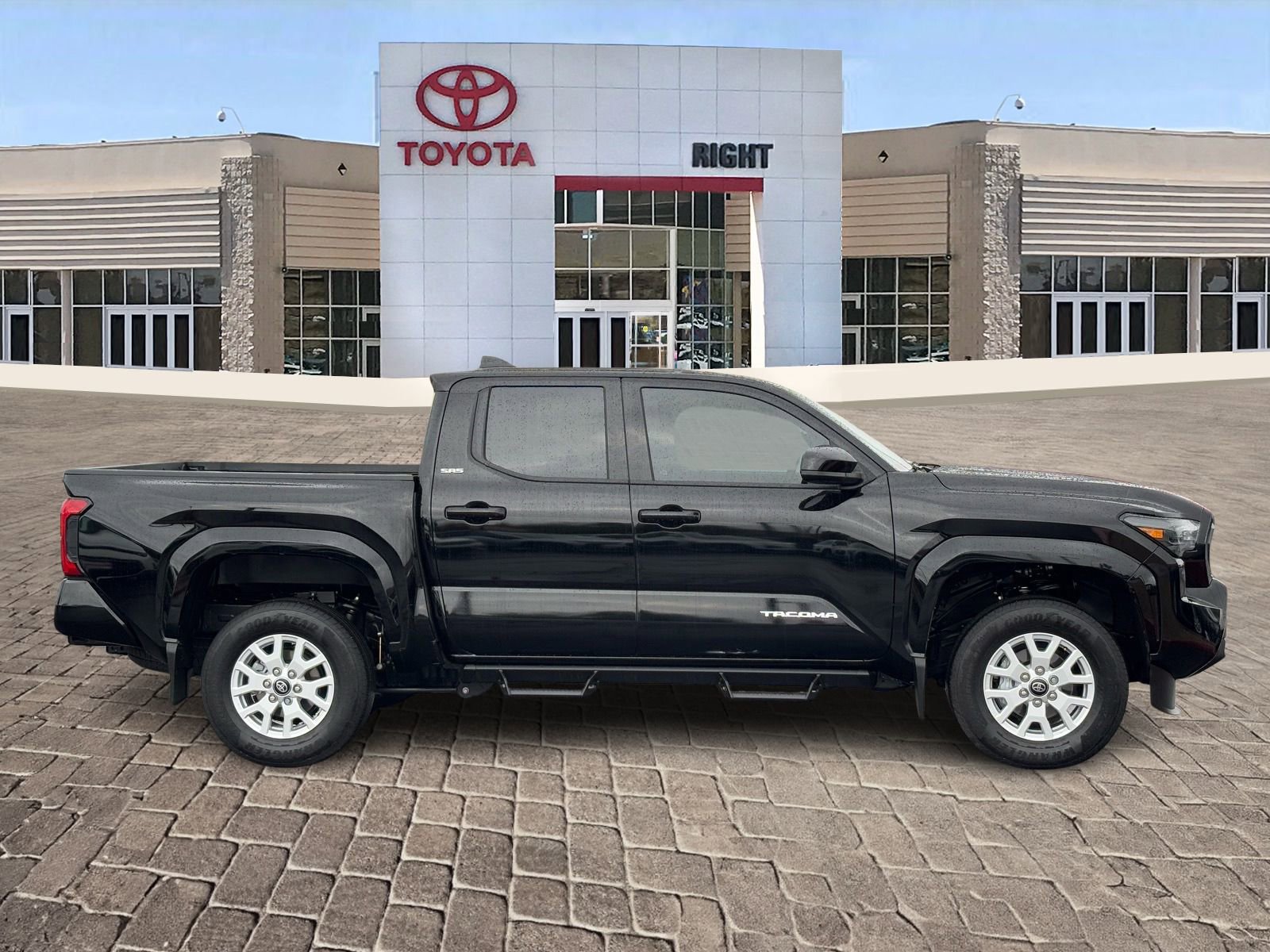 Certified 2025 Toyota Tacoma SR5 image 8