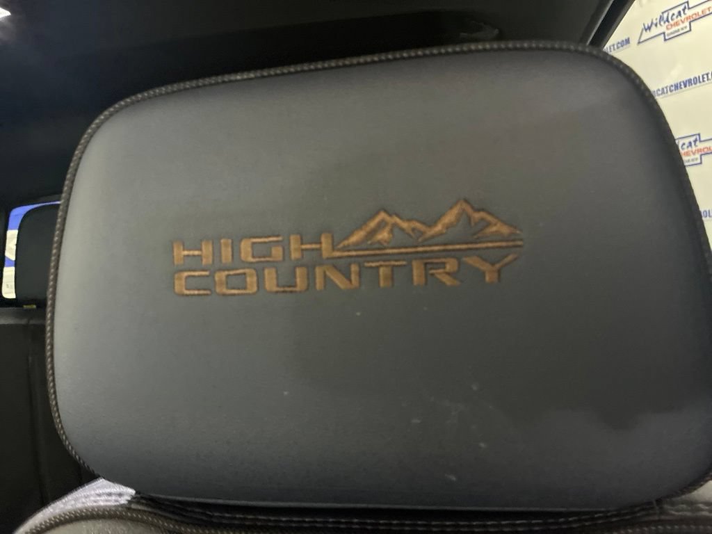 Used 2025 Chevrolet Silverado 2500 High Country w/ High Country Premium Package AWD/4WD image 20