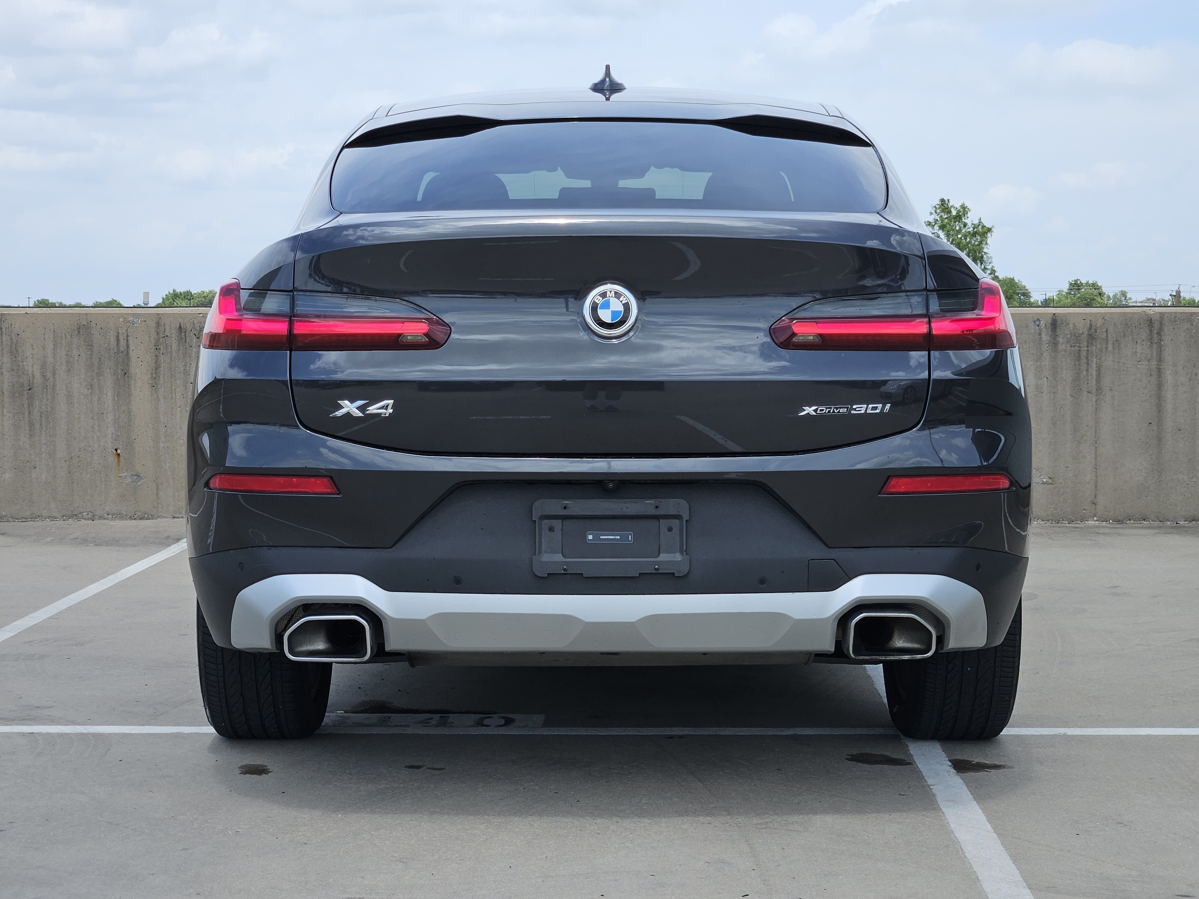 Used 2024 BMW X4 xDrive30i w/ Parking Assistance Package AWD/4WD image 7