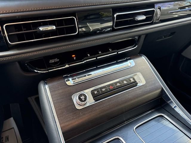Certified 2025 Lincoln Aviator Reserve w/ Equipment Group 201A image 35