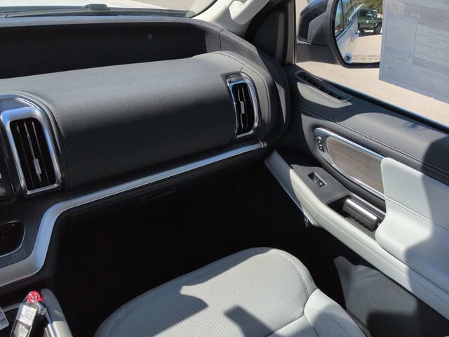 New 2025 Ford Expedition Max Platinum w/ Platinum Ultimate Package AWD/4WD image 21