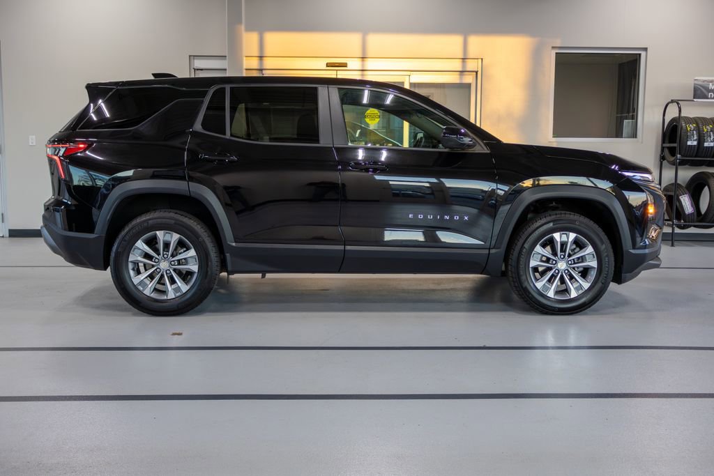 Used 2025 Chevrolet Equinox LT image 6