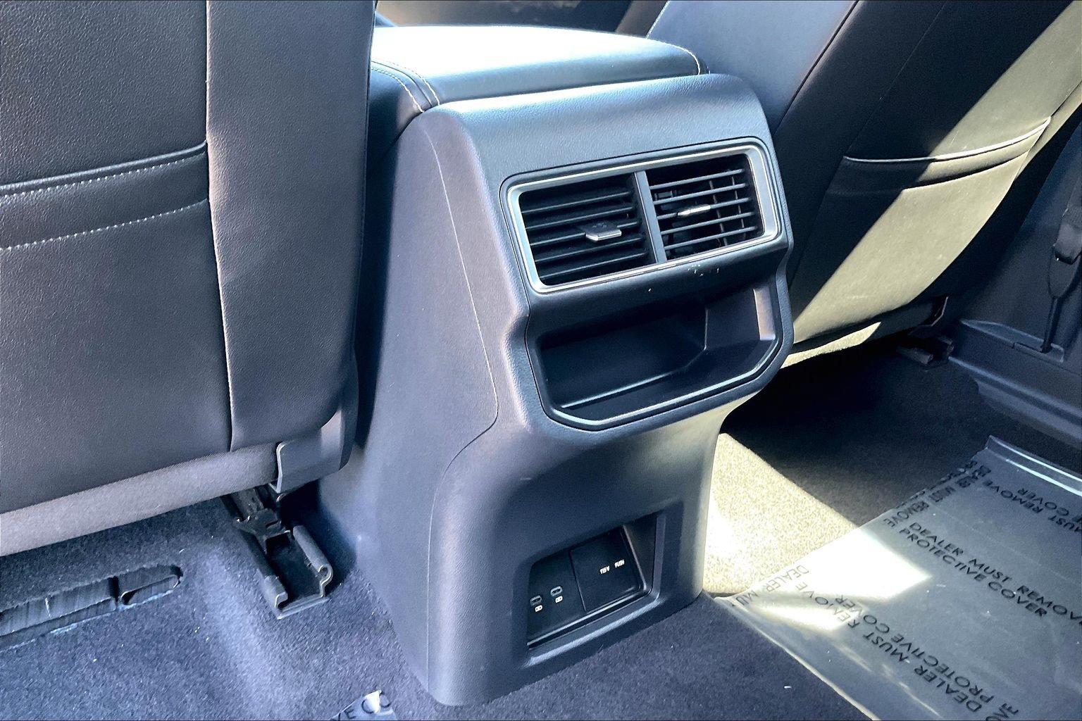 Used 2024 Volkswagen Atlas Cross Sport SE FWD image 36