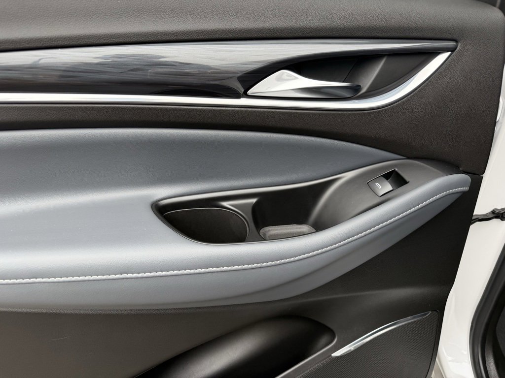 Used 2022 Buick Enclave Premium image 32