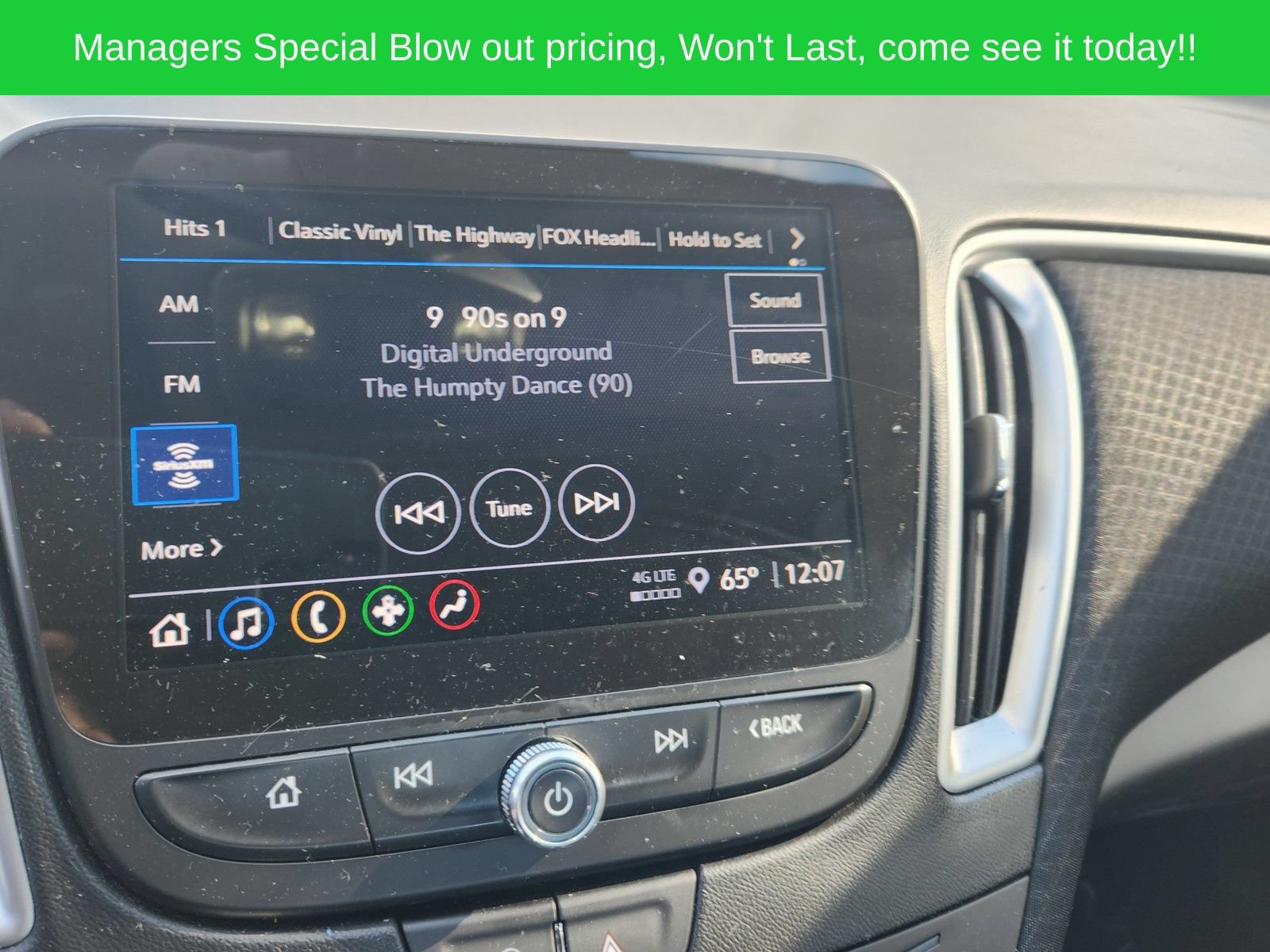 Used 2024 Chevrolet Malibu LT FWD image 13