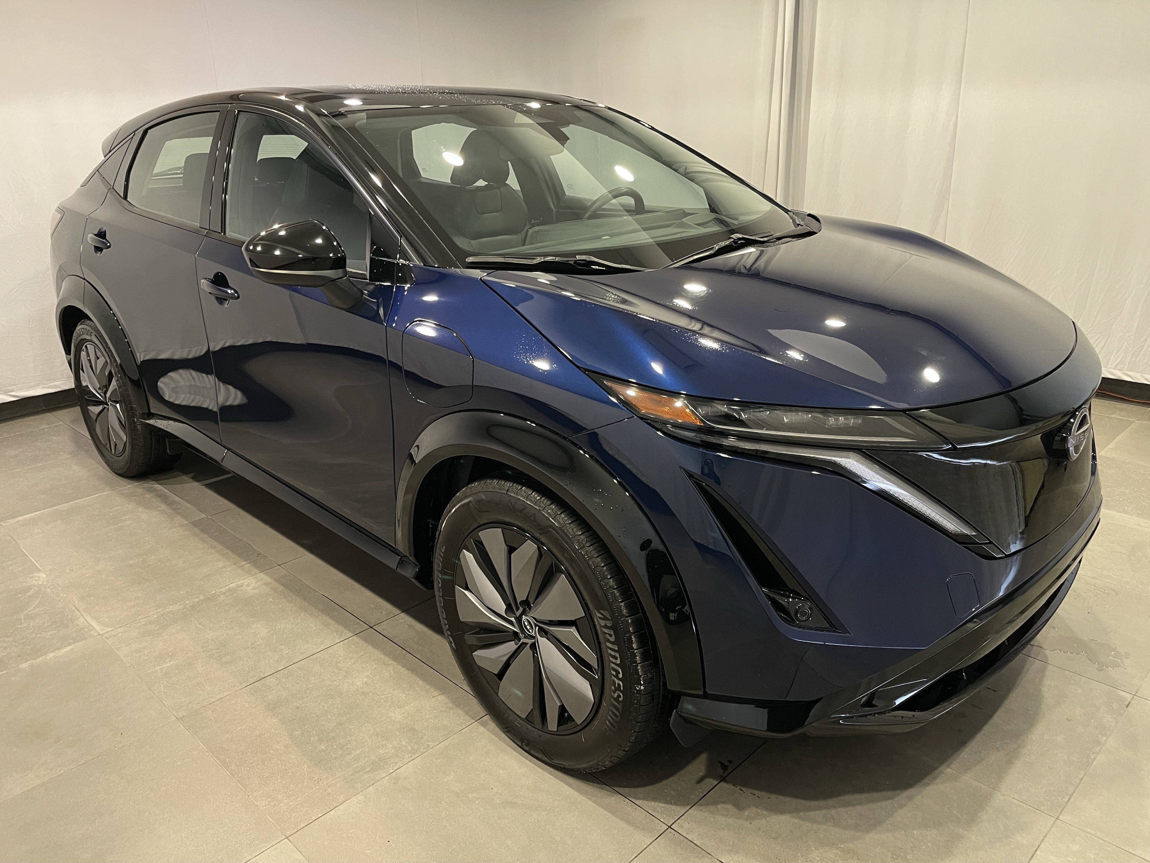 Used 2024 Nissan Ariya AWD image 3