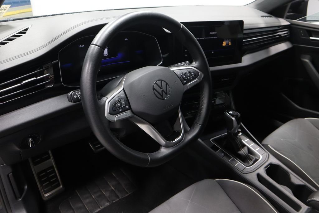 Used 2025 Volkswagen Jetta Sport FWD image 19