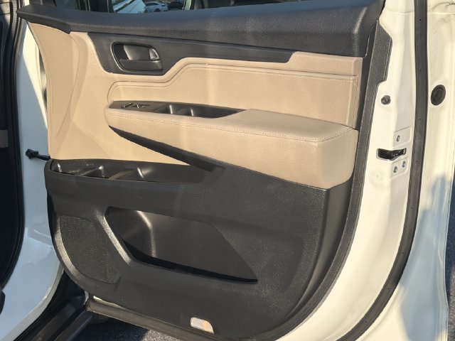 Used 2018 Honda Odyssey EX-L image 16