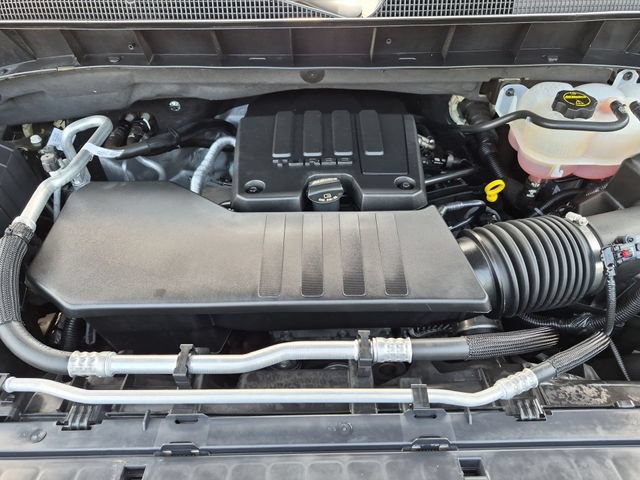 Used 2025 Chevrolet Silverado 1500 LT AWD/4WD image 32