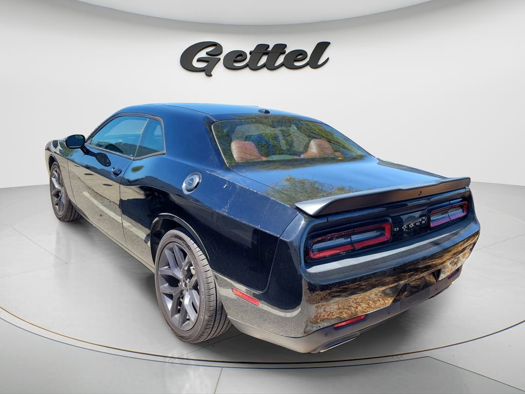 Used 2019 Dodge Challenger SXT w/ Blacktop Package image 13