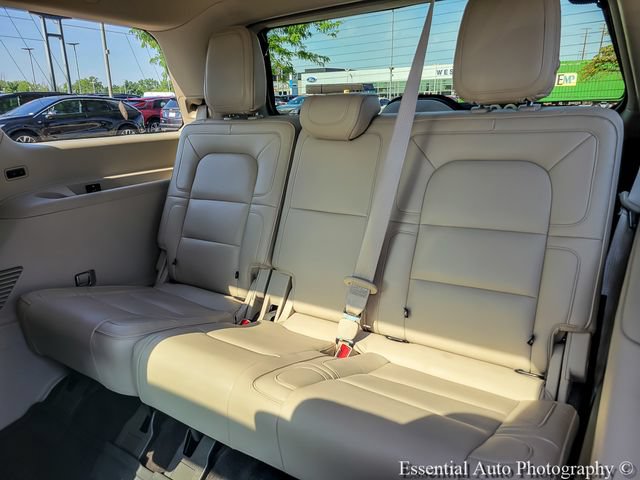 Used 2019 Lincoln Navigator Select AWD/4WD image 19