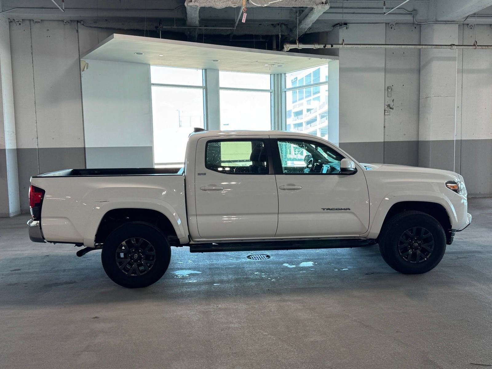 Used 2023 Toyota Tacoma SR5 RWD image 10