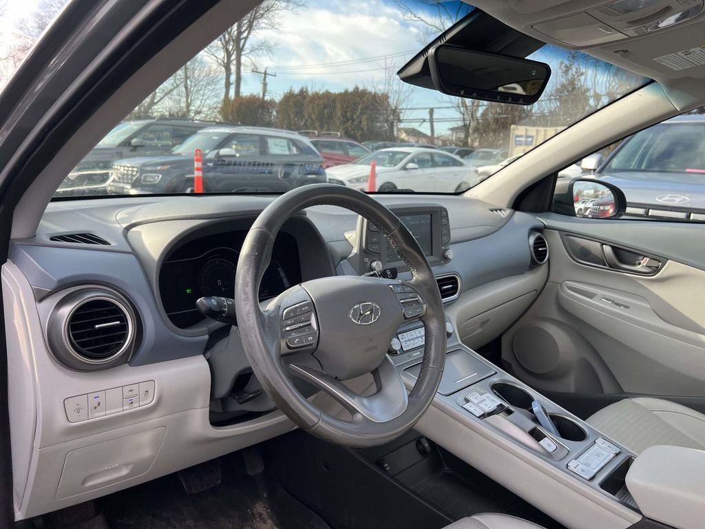 Used 2019 Hyundai Kona Limited w/ Cargo Package image 20