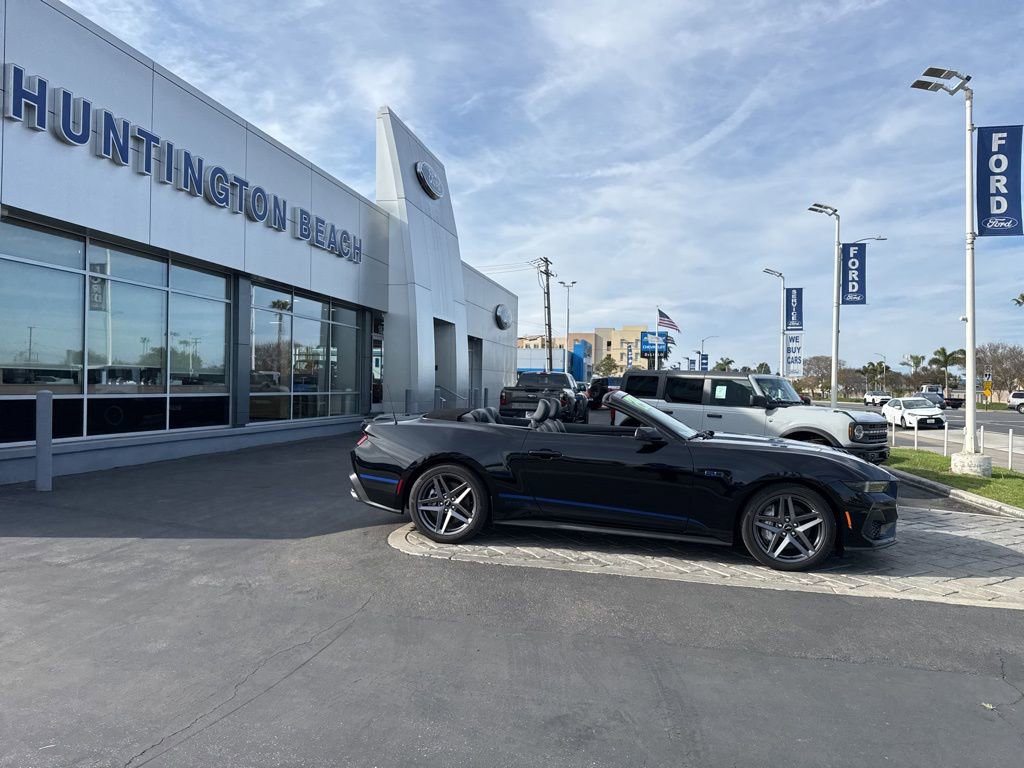 Used 2025 Ford Mustang GT Premium image 14