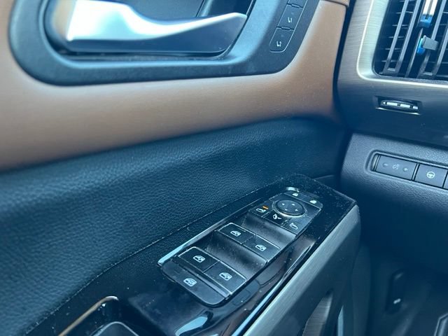 Used 2023 Nissan Pathfinder Platinum w/ Lighting Package (N93) FWD image 23