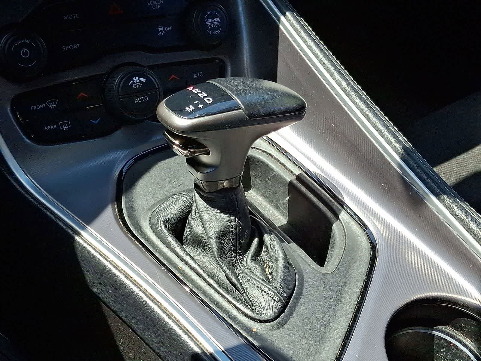 Used 2021 Dodge Challenger SXT image 21