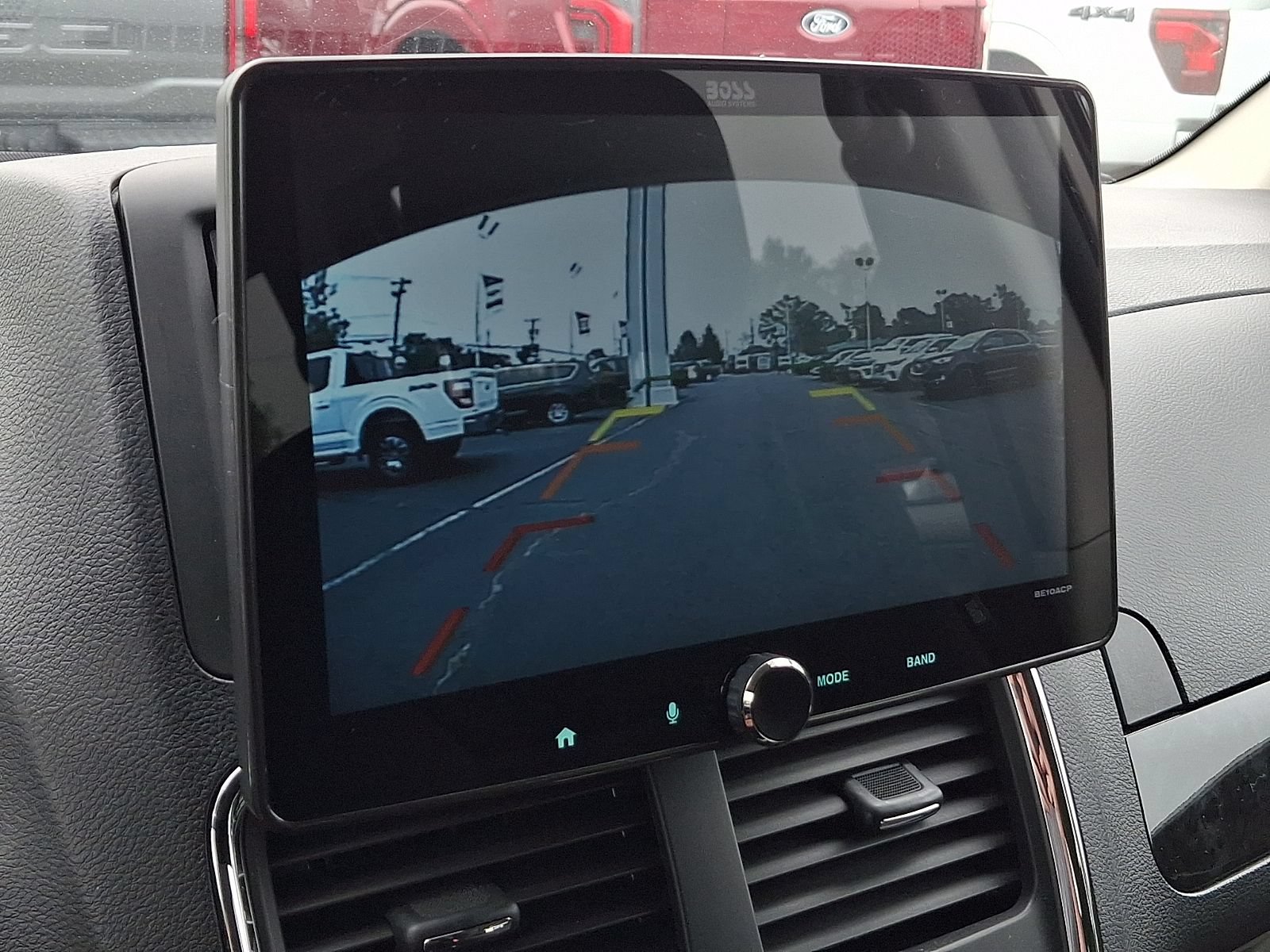 Used 2015 Dodge Grand Caravan SXT w/ Rear Park Assist Package FWD image 20