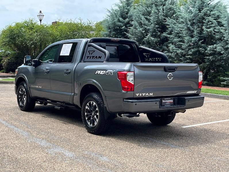 Used 2018 Nissan Titan PRO-4X w/ Pro-4x Convenience Package AWD/4WD image 24