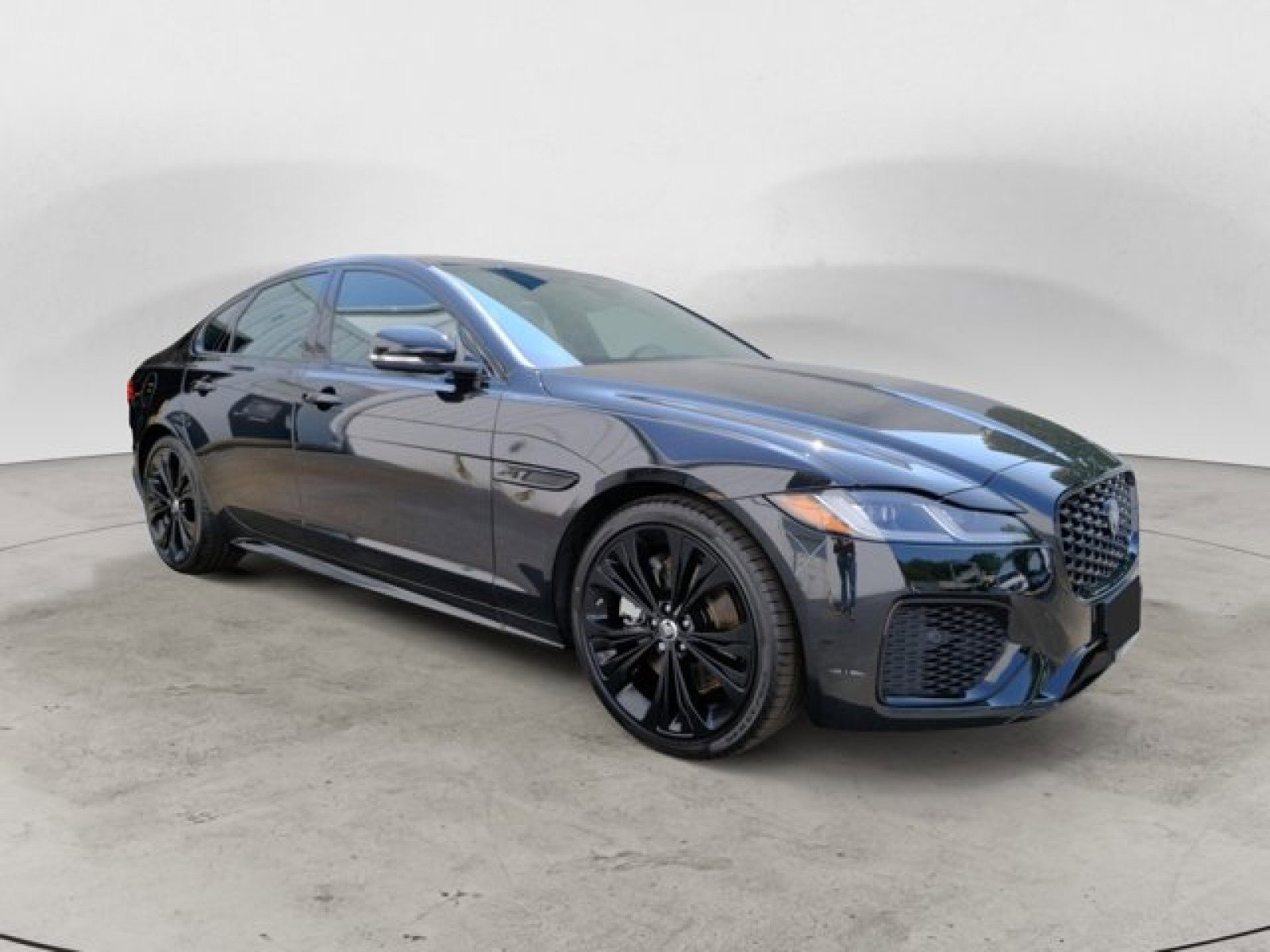 New 2024 Jaguar XF R-Dynamic SE image 7