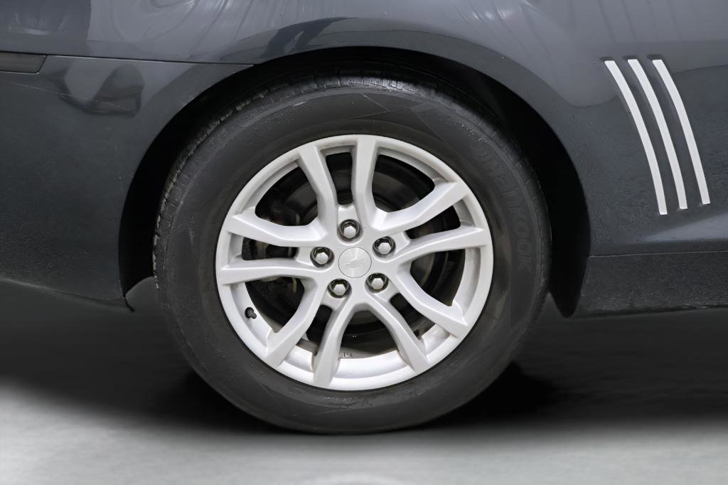 Used 2013 Chevrolet Camaro LT RWD image 17