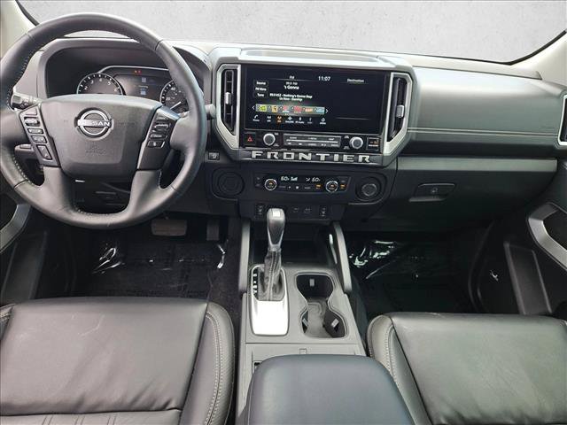 Used 2025 Nissan Frontier SL RWD image 21