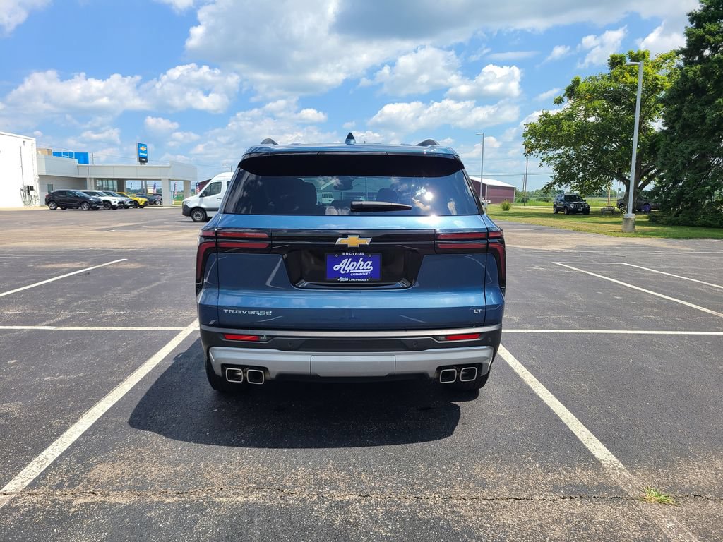 Used 2024 Chevrolet Traverse LT FWD image 12