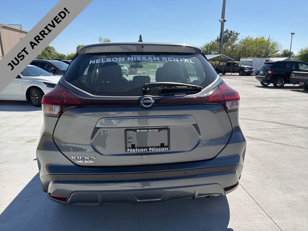 Certified 2025 Nissan Kicks Play S image 6