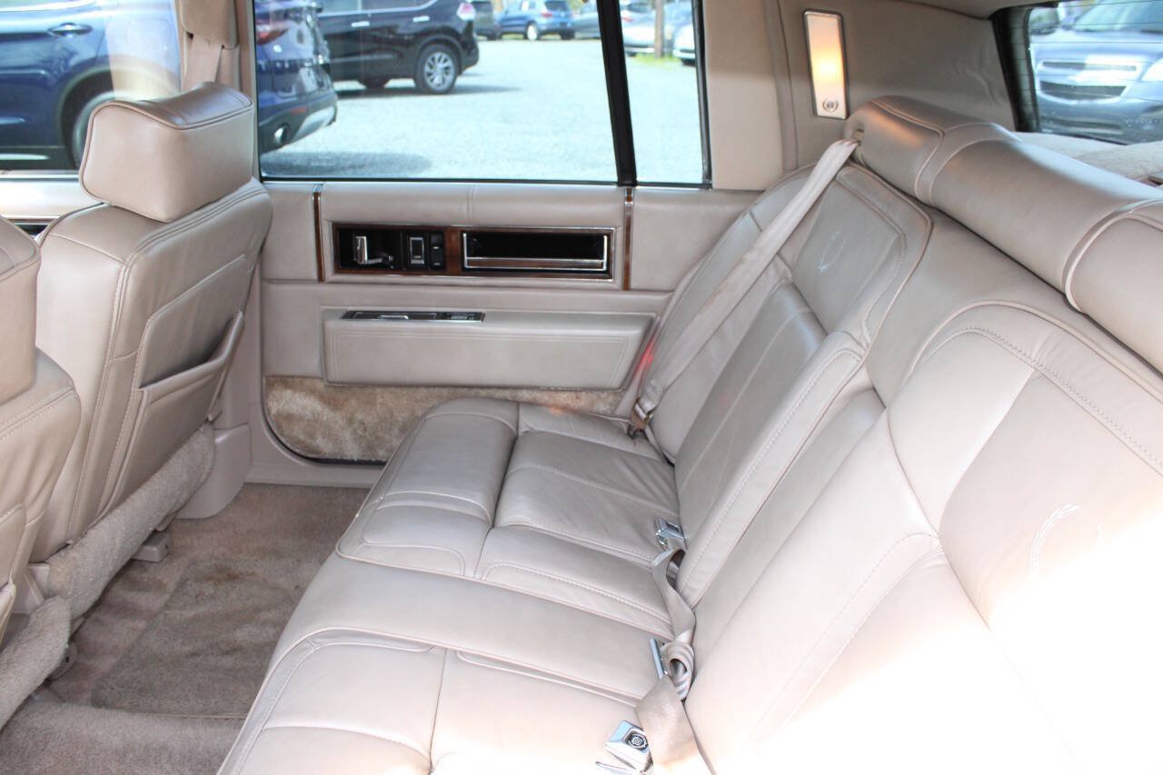 Used 1990 Cadillac De Ville Sedan FWD image 18