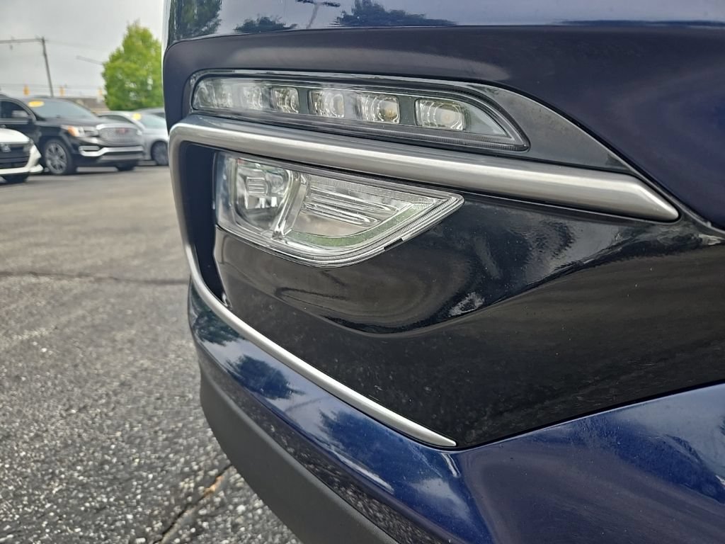Used 2017 Hyundai Santa Fe Sport AWD/4WD image 23