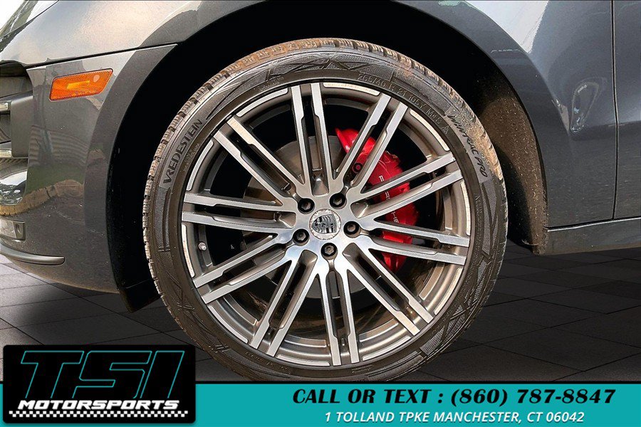 Used 2017 Porsche Macan Turbo AWD/4WD image 9