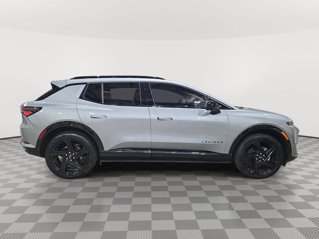 New 2025 Chevrolet Equinox EV RS w/ LPO, Illumination Package AWD/4WD image 8
