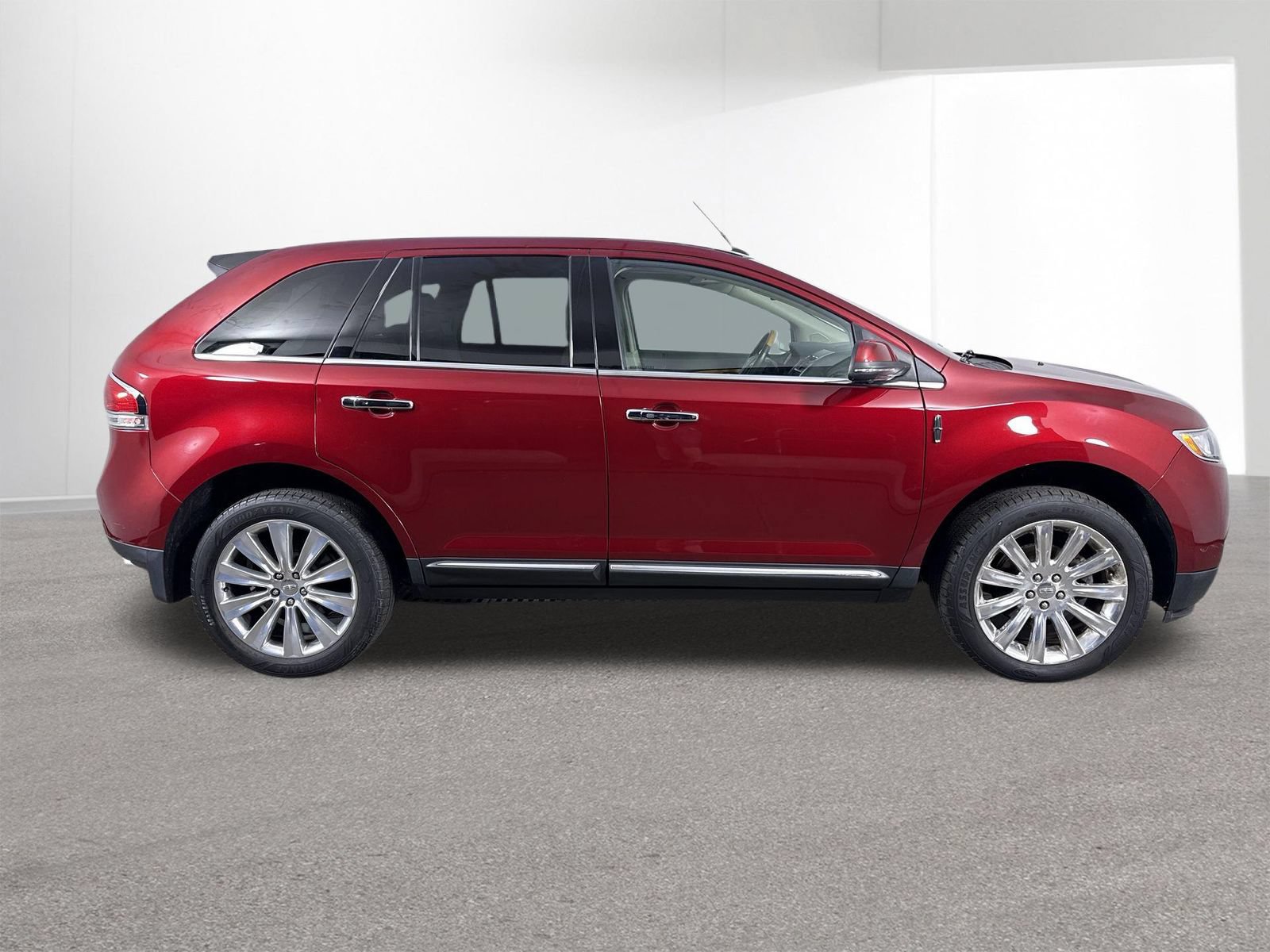 Used 2013 Lincoln MKX AWD image 33