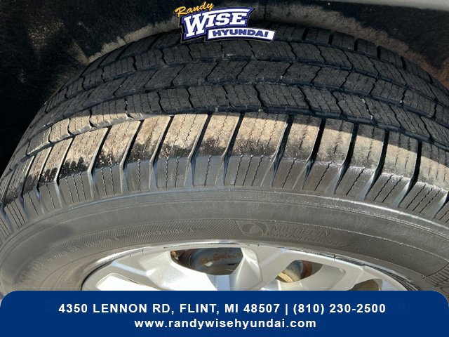 Used 2019 Chevrolet Traverse LT FWD image 7
