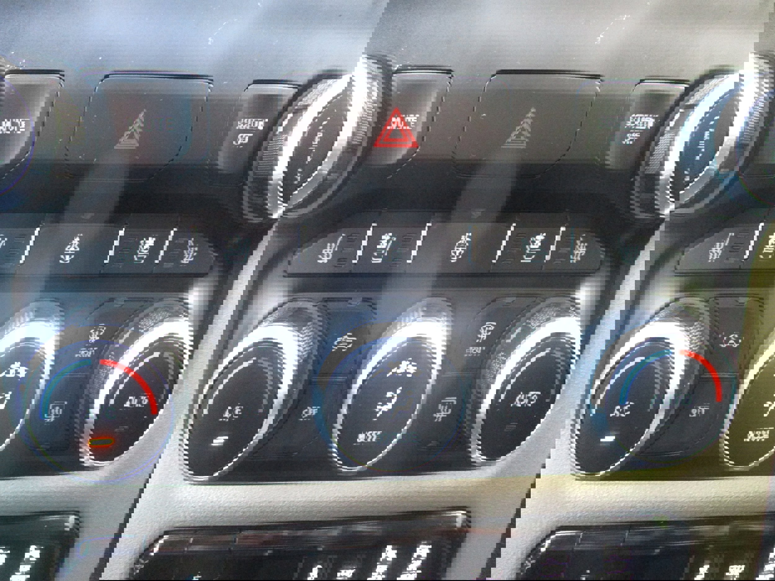 Used 2020 RAM 1500 Laramie image 17