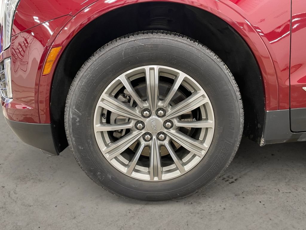 Used 2018 Cadillac XT5 Luxury w/ Driver Awareness Package image 14