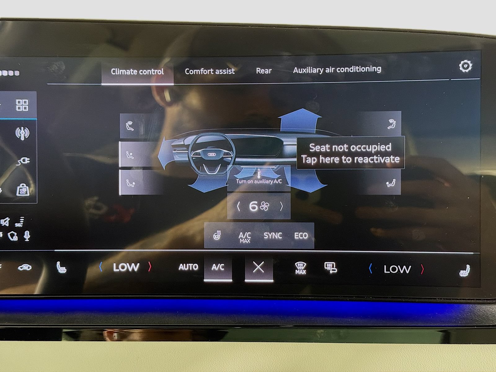 Certified 2025 Audi Q6 e-tron Premium Plus w/ Premium Plus AWD/4WD image 15