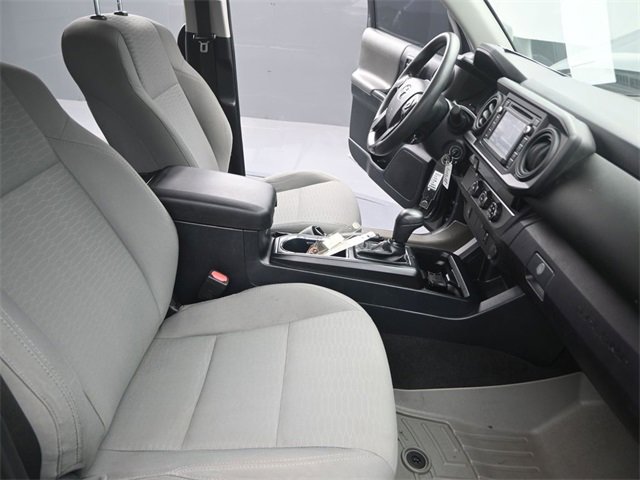 Used 2018 Toyota Tacoma SR image 15