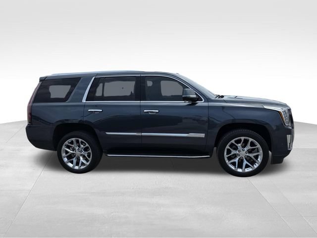 Used 2019 Cadillac Escalade Luxury RWD image 2