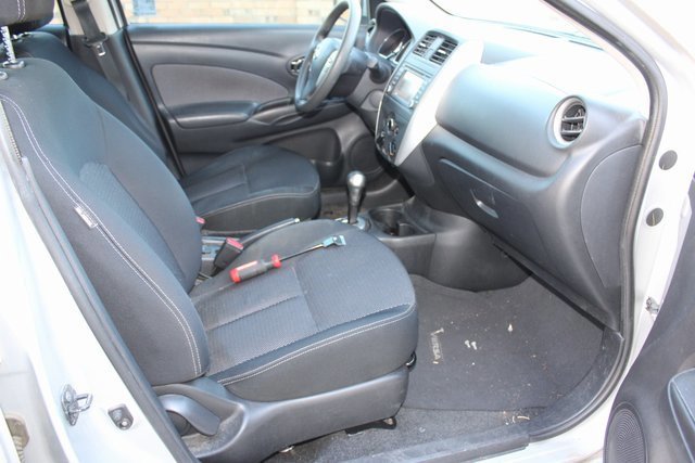 Used 2015 Nissan Versa SL image 15